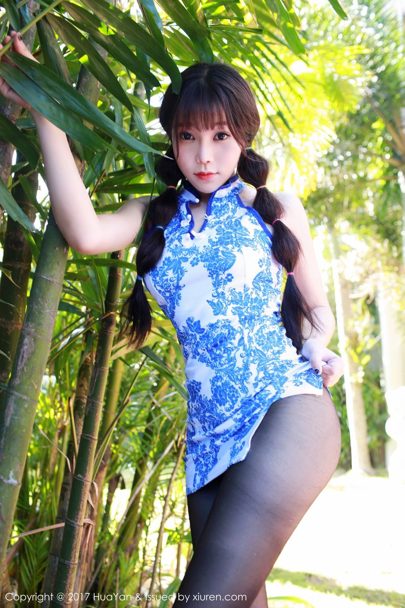 美女模特芝芝Booty青花旗袍黑丝美腿律宾长滩岛旅拍