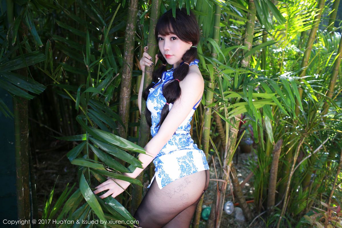美女模特芝芝Booty青花旗袍黑丝美腿律宾长滩岛旅拍