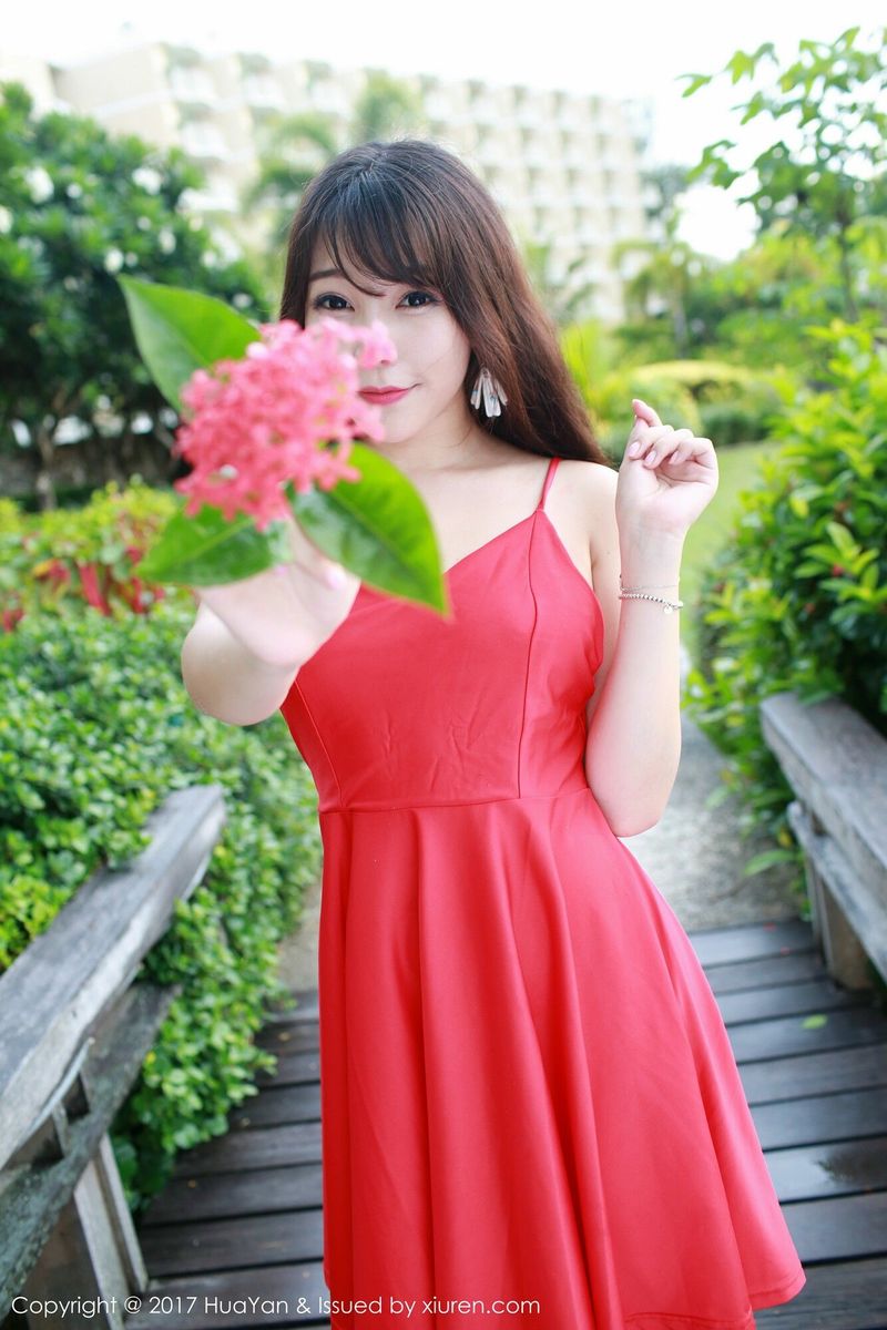 性感美女模特芝芝Booty雨中红色连衣裙塞班岛首套写真