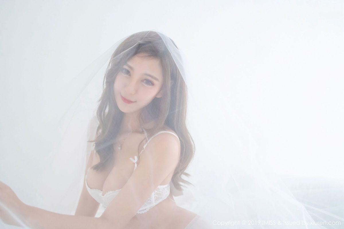 气质美女兔小兔Cccil黑丝美腿婀娜多姿性感写真