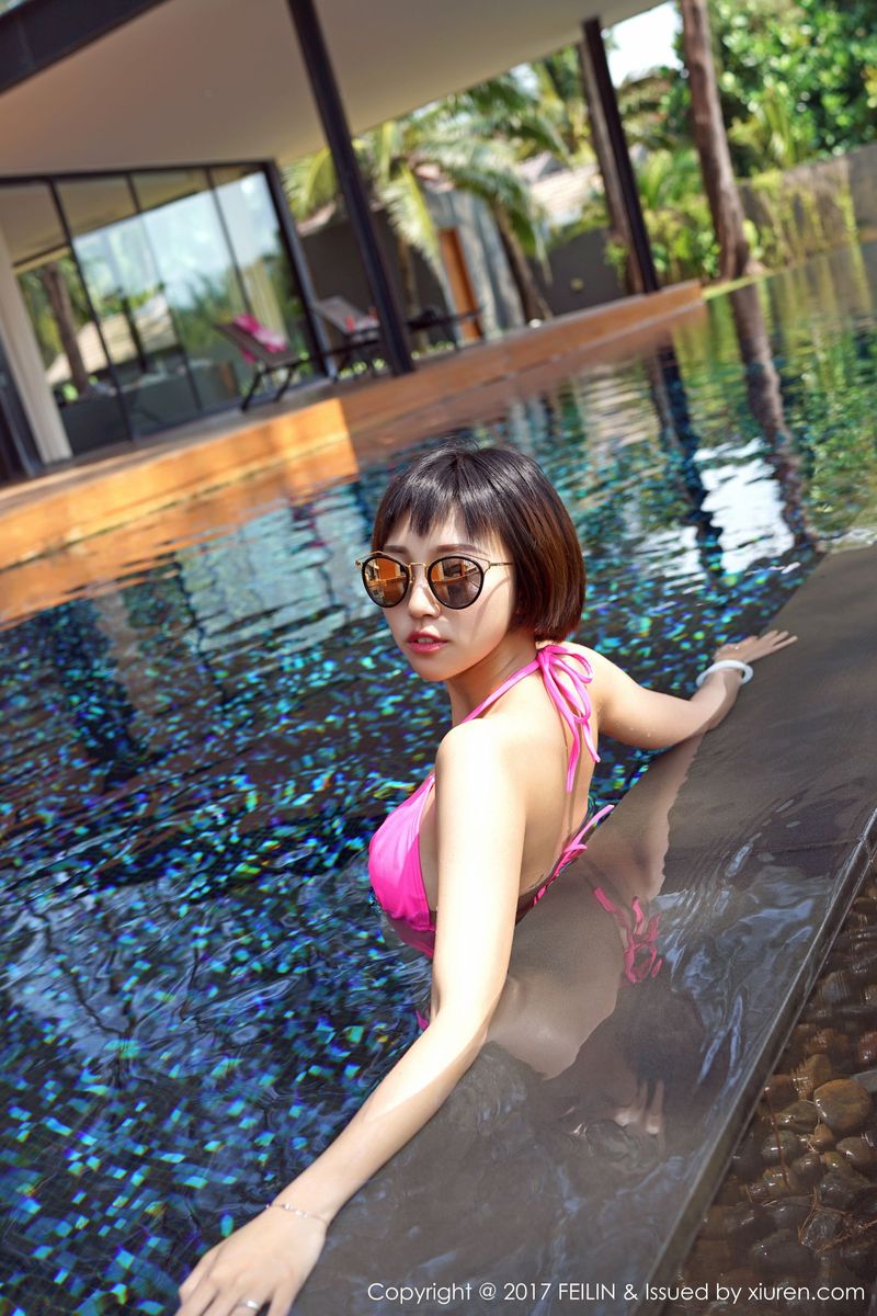 短发美女冯木木LRIS比基尼湿身诱惑泰国户外旅拍