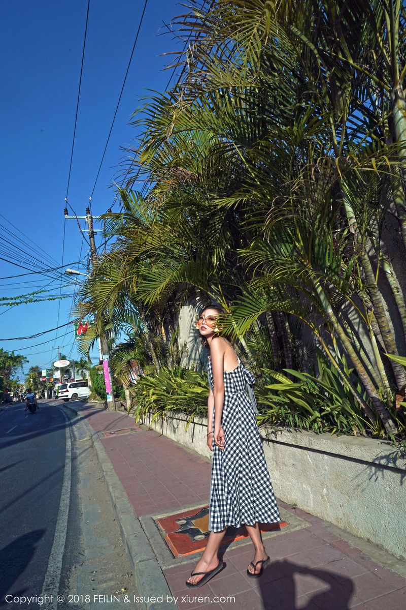 美女模特冯木木LRIS长腿热裤班塔延岛户外旅拍第四套