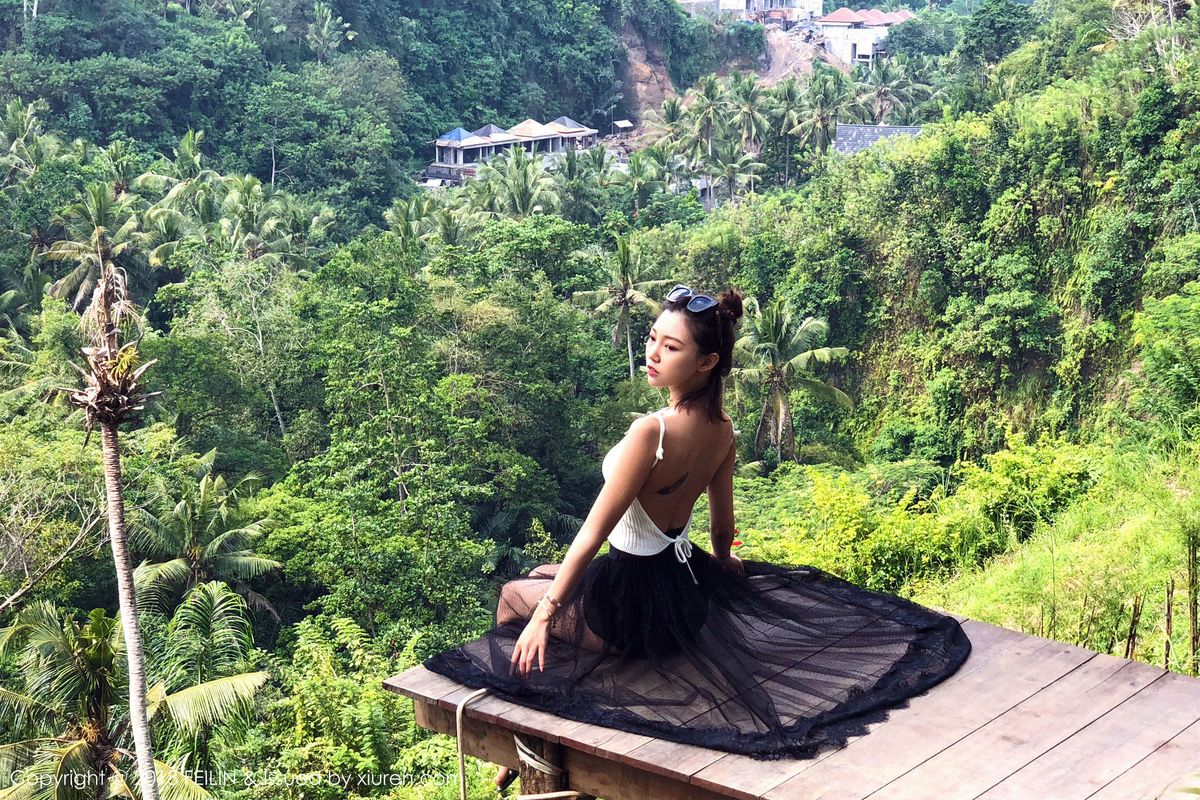 美女模特冯木木LRIS长腿热裤班塔延岛户外旅拍第四套