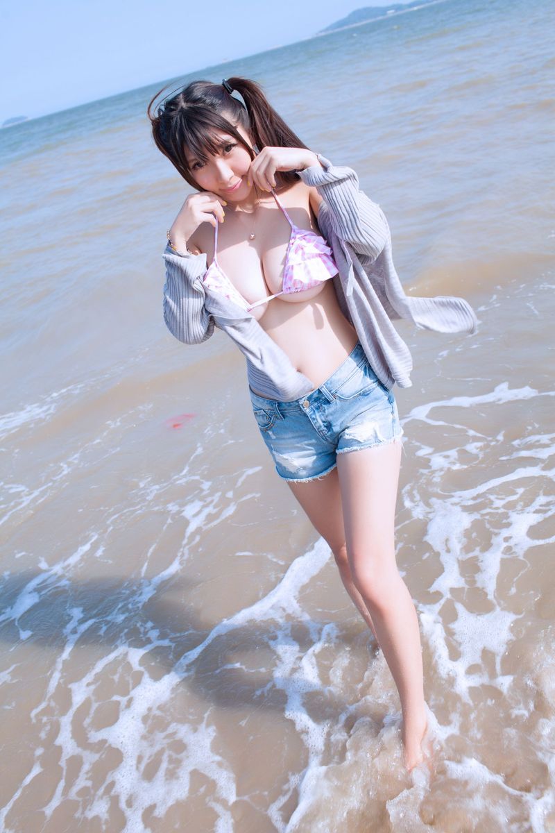 美女模特晓茜sunny童颜巨乳沙滩比基尼诱惑厦门之旅