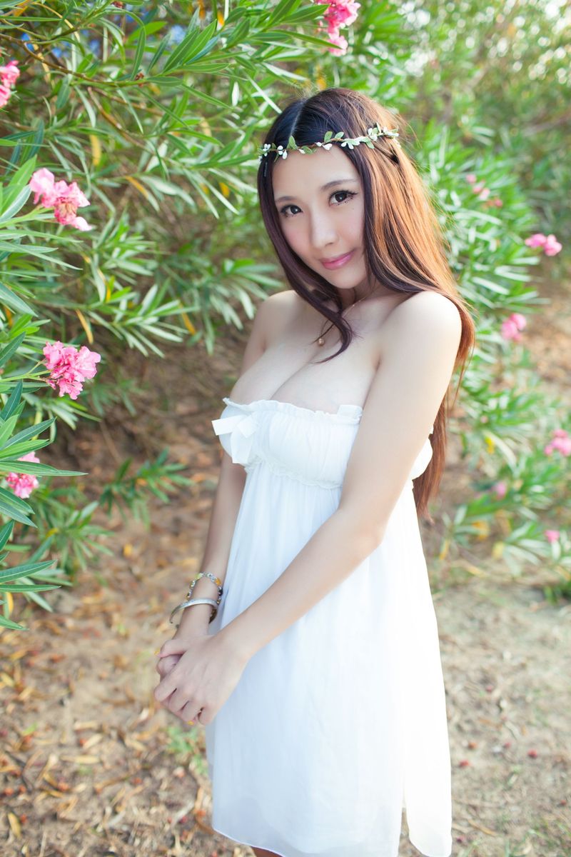 网络红人晓茜sunny童颜巨乳大尺度厦门户外之旅