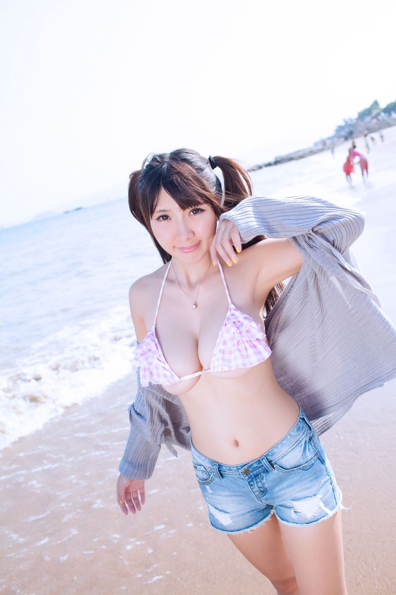 美女模特晓茜sunny童颜巨乳沙滩比基尼诱惑厦门之旅