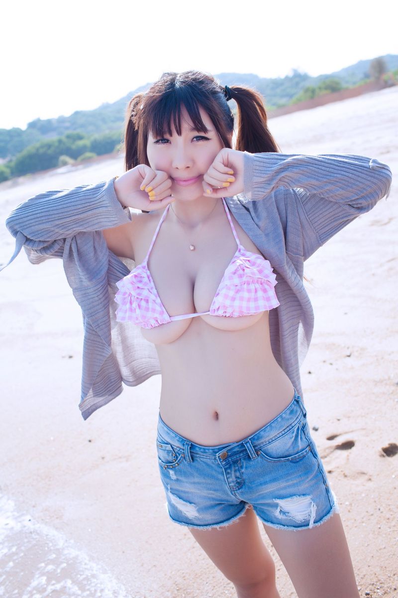 美女模特晓茜sunny童颜巨乳沙滩比基尼诱惑厦门之旅
