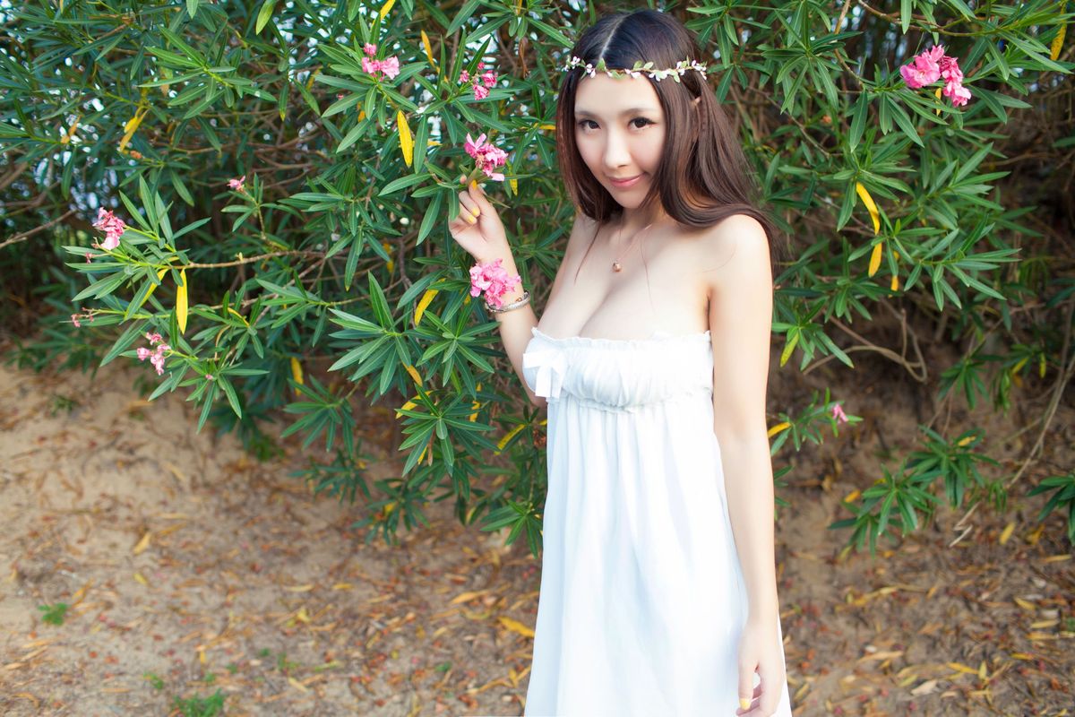 网络红人晓茜sunny童颜巨乳大尺度厦门户外之旅