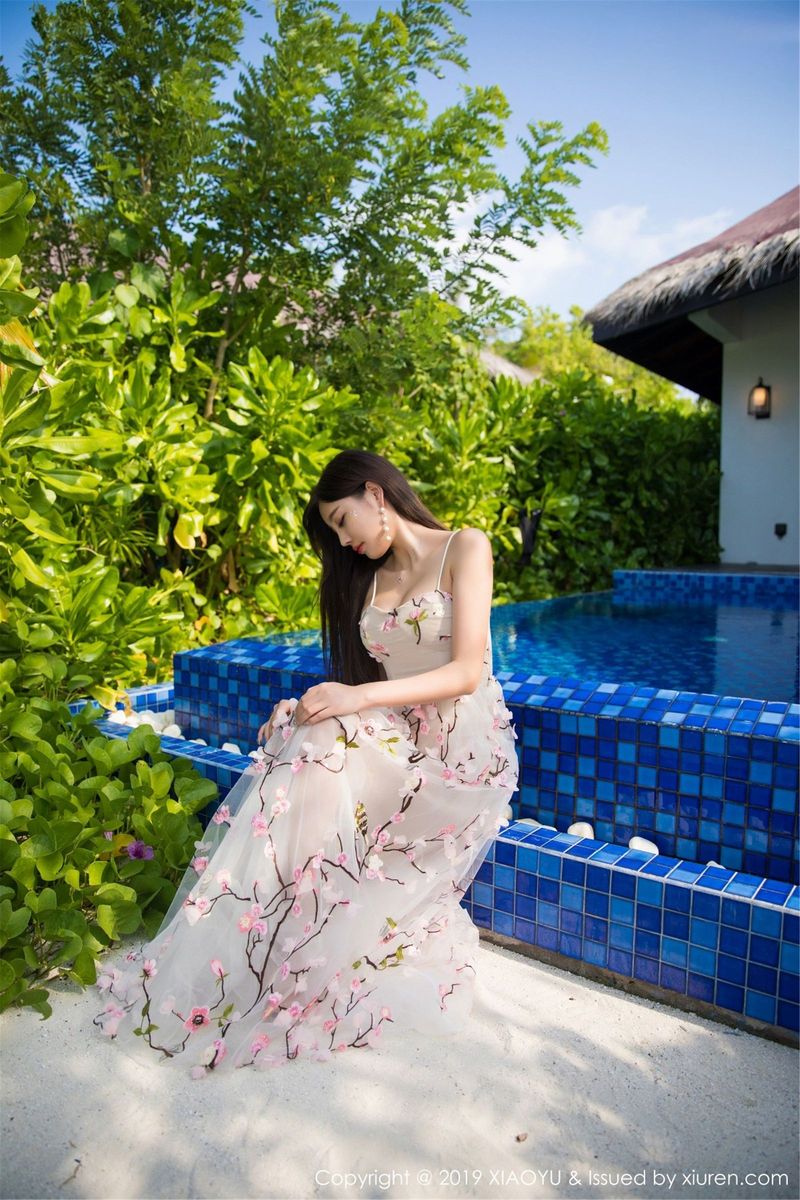 性感女神杨晨晨sugar浴室内衣诱惑马尔代夫旅拍