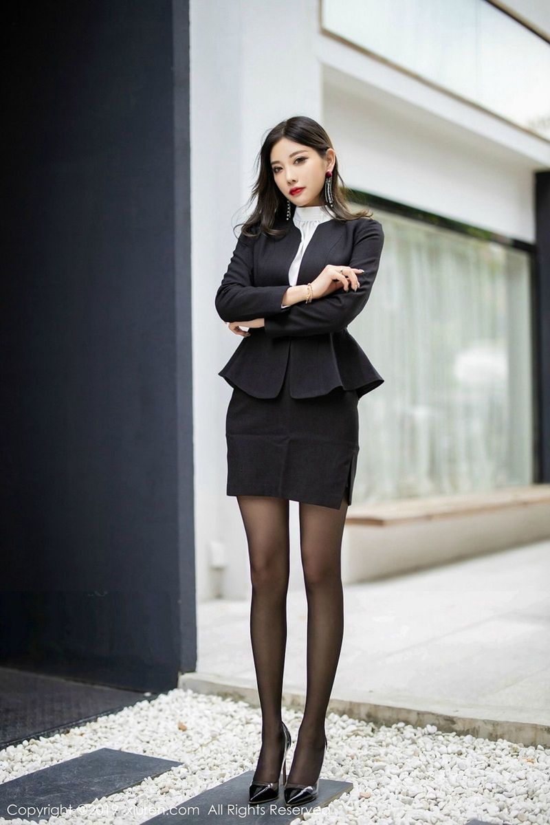 性感女神杨晨晨sugar职场OL女秘书装扮上部写真