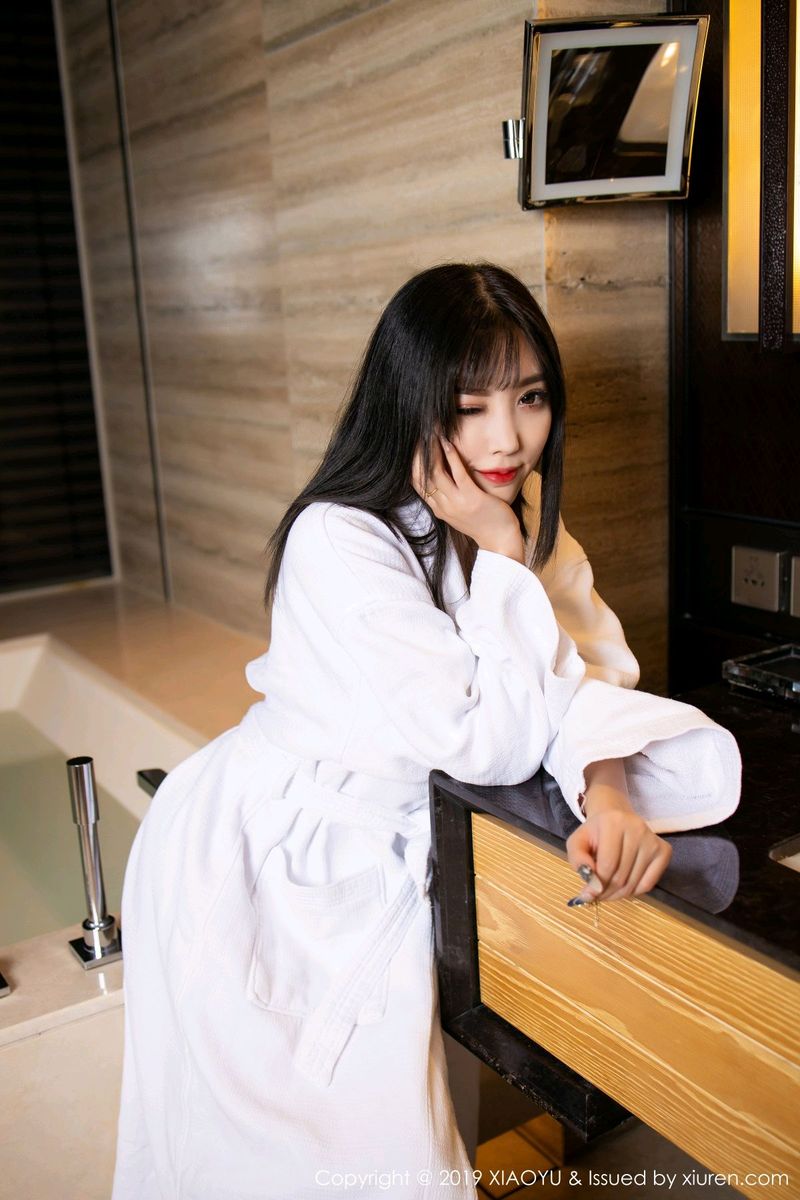 性感女神杨晨晨sugar丝袜美腿&猩红内衣诱惑海南旅拍