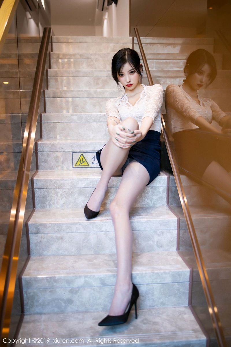 性感女神杨晨晨sugar吊裙内衣与修完美搭配极致写真