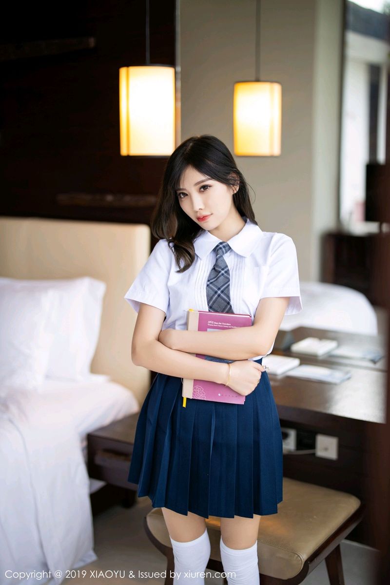 性感女神杨晨晨sugar清纯学生装&湿身内衣诱惑心愿旅拍