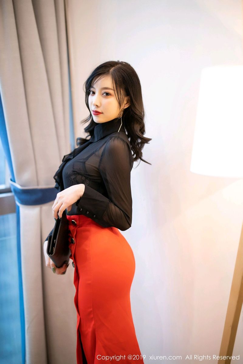 性感女神杨晨晨sugar黑丝吊袜美腿内衣诱惑私房写真