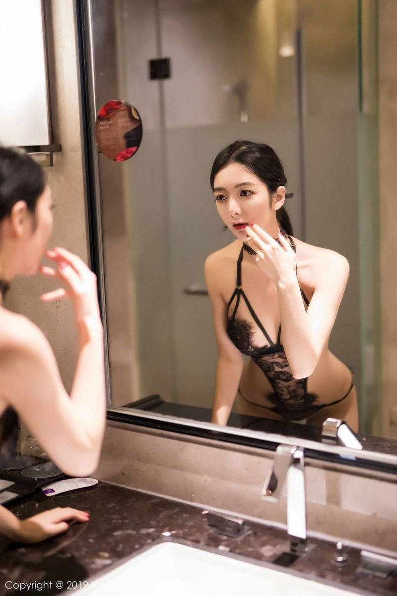 性感女神Angela喜欢猫情趣内衣浴室诱惑写真