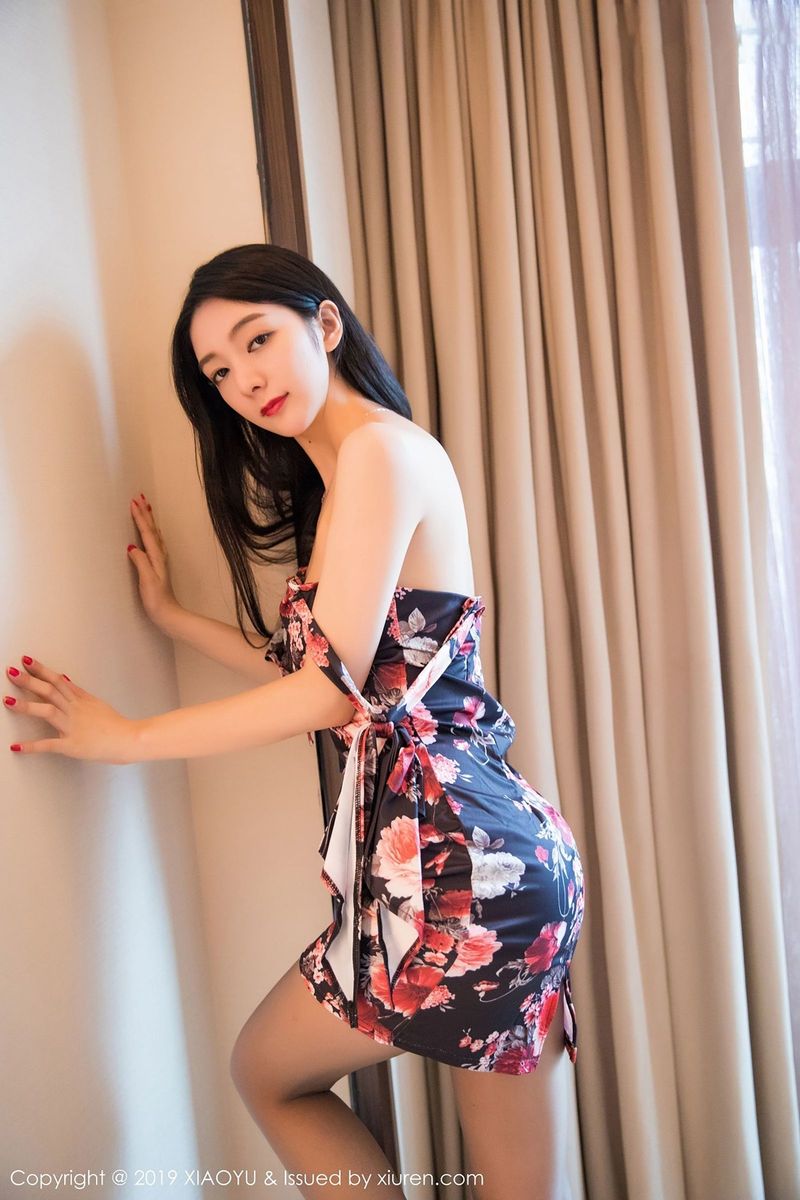 性感女神Angela喜欢猫丝袜美腿透视情趣内衣魅惑写真