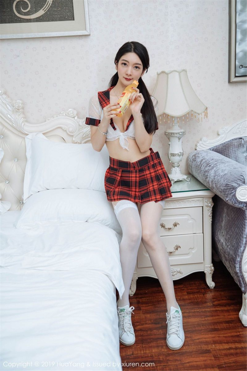 性感女神Angela喜欢猫双马尾丝袜美腿制服诱惑写真
