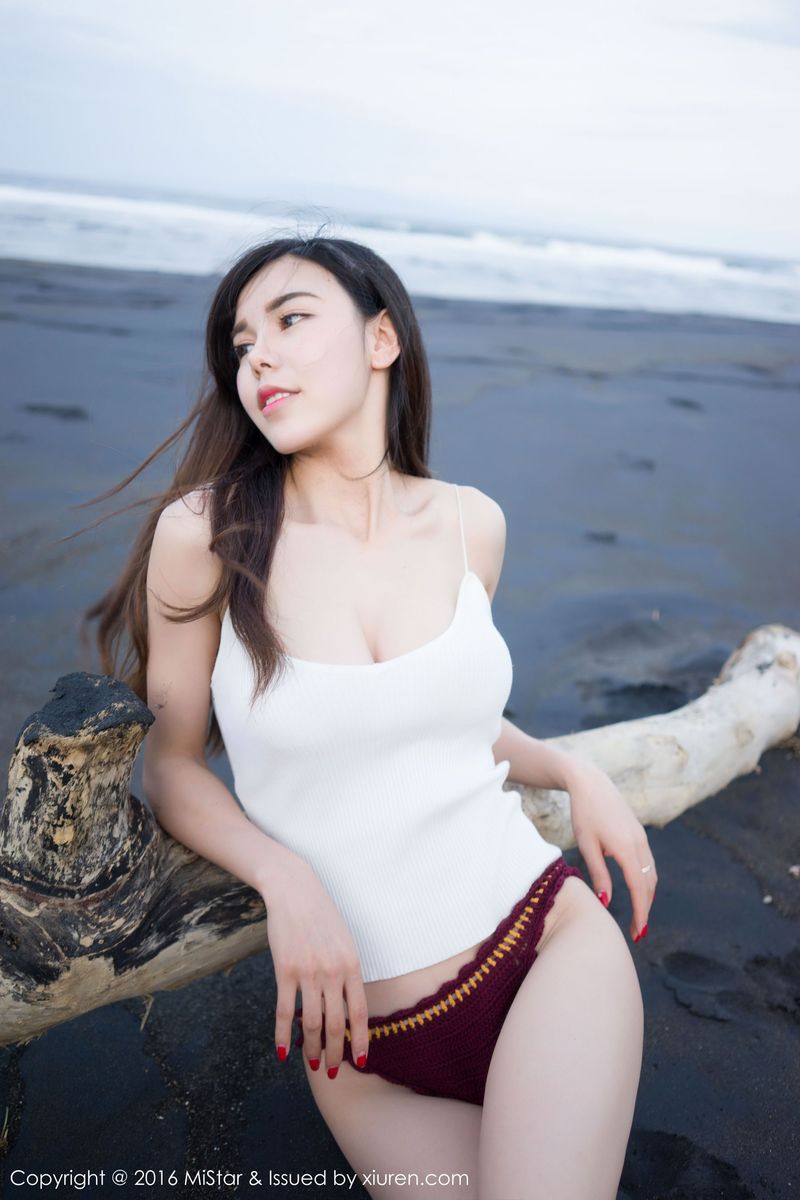 性感女神沈佳熹玲珑有致比基尼诱惑巴厘岛旅拍