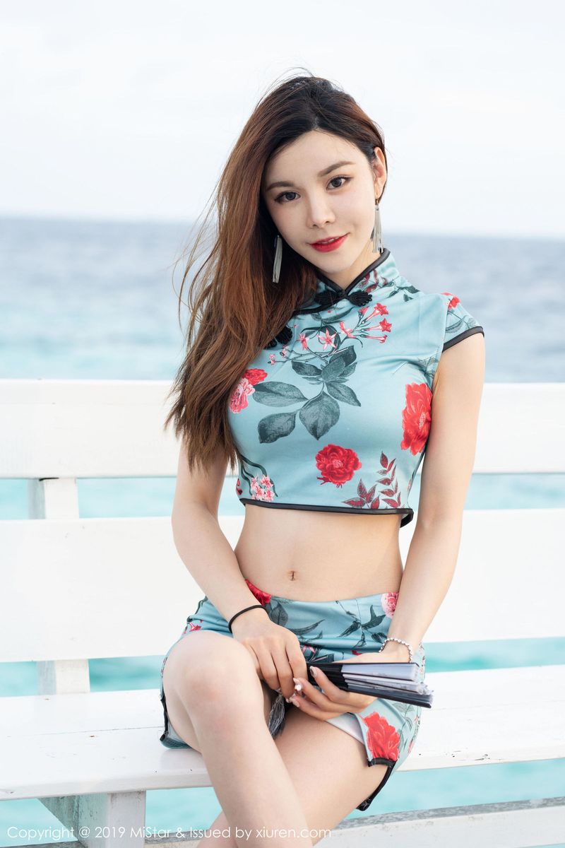美女模特沈佳熹华丽古韵旗袍装扮仙本那旅拍