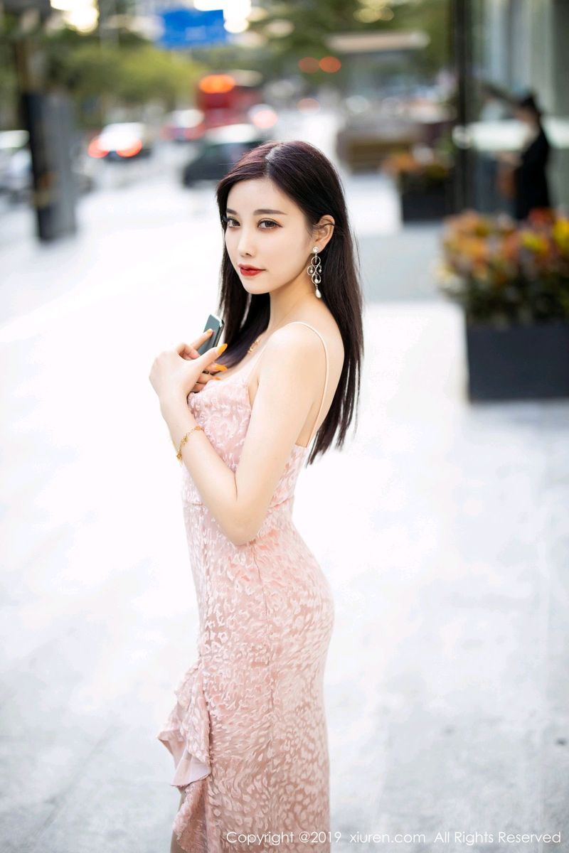性感女神杨晨晨sugar典雅吊裙丝袜美腿内衣诱惑魅力写真