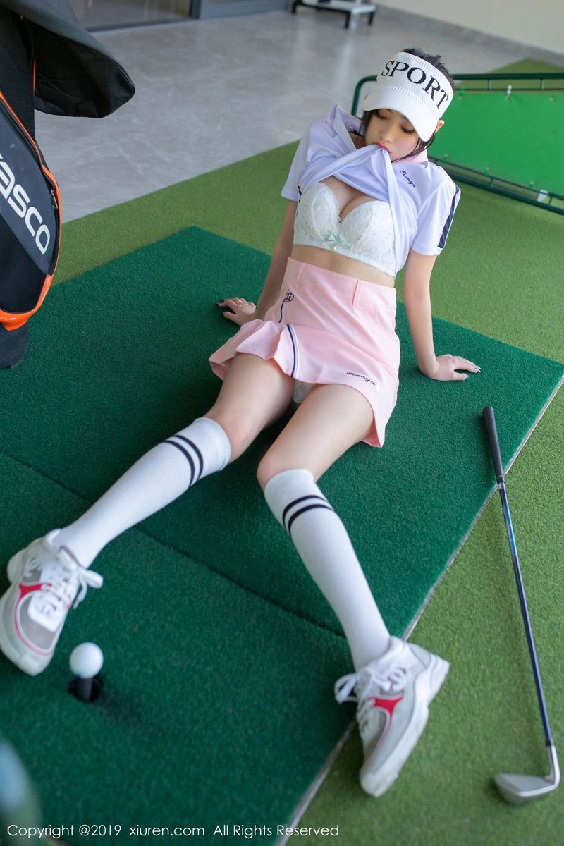 性感女神杨晨晨sugar高尔夫主题内衣诱惑足量写真