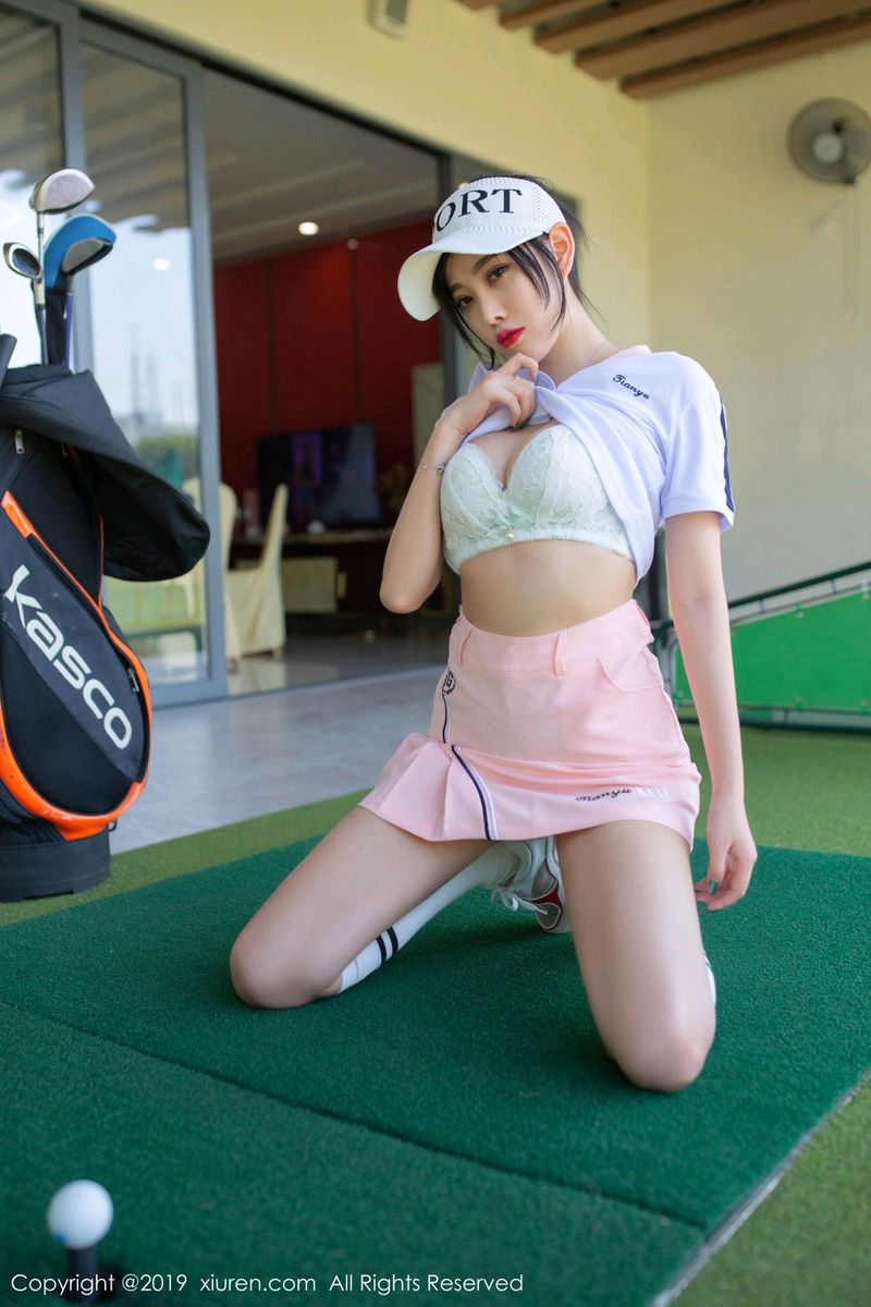 性感女神杨晨晨sugar高尔夫主题内衣诱惑足量写真