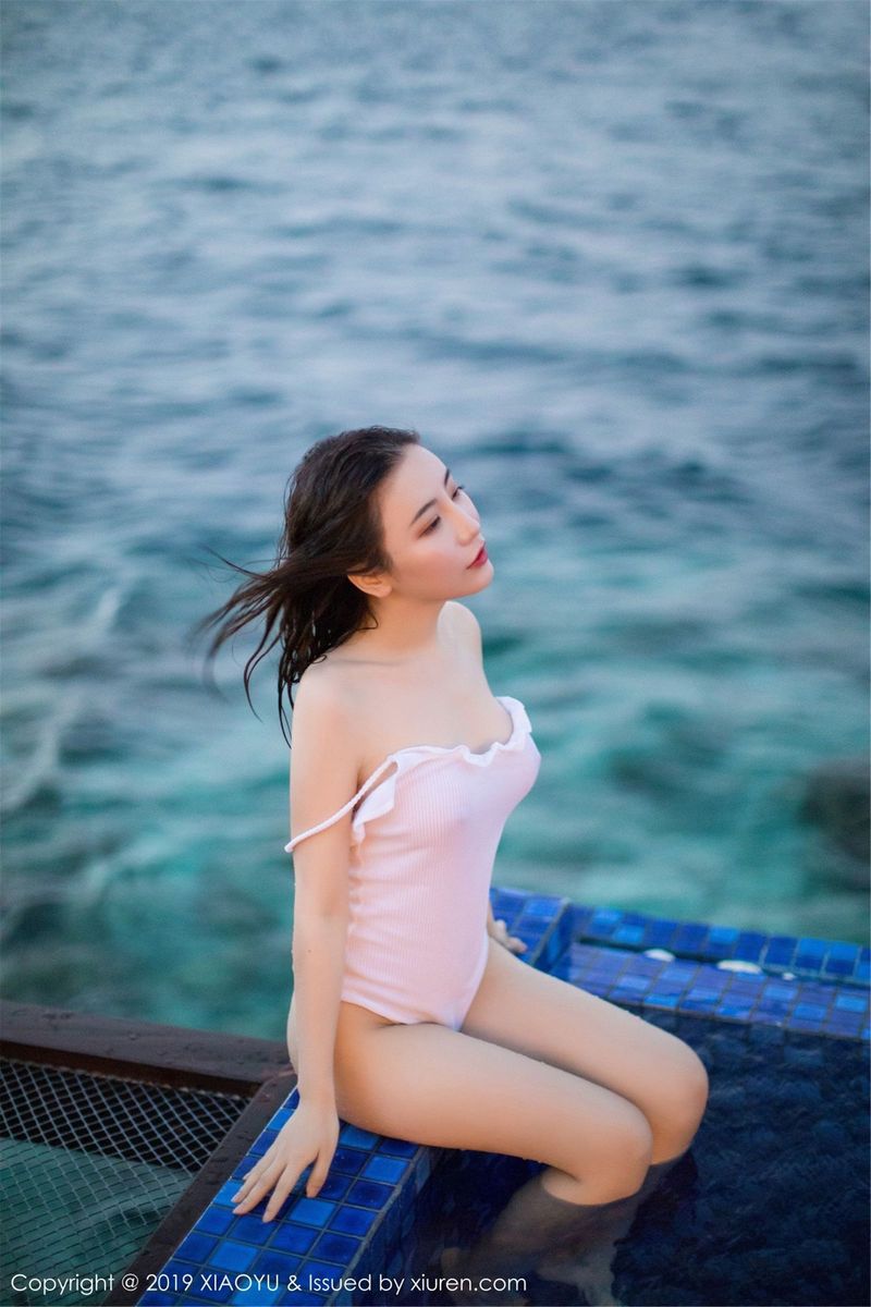 性感女神绯月樱-Cherry比基尼湿身诱惑马尔代夫旅拍