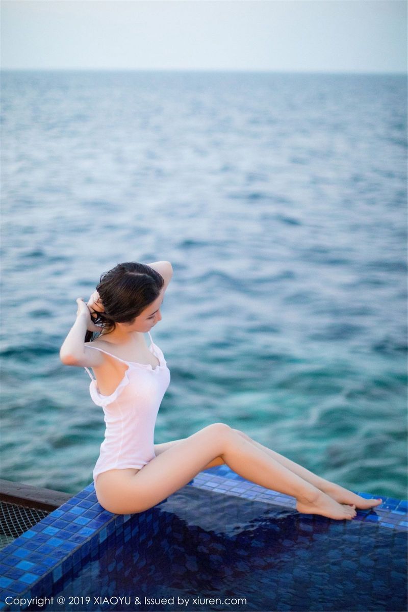 性感女神绯月樱-Cherry比基尼湿身诱惑马尔代夫旅拍