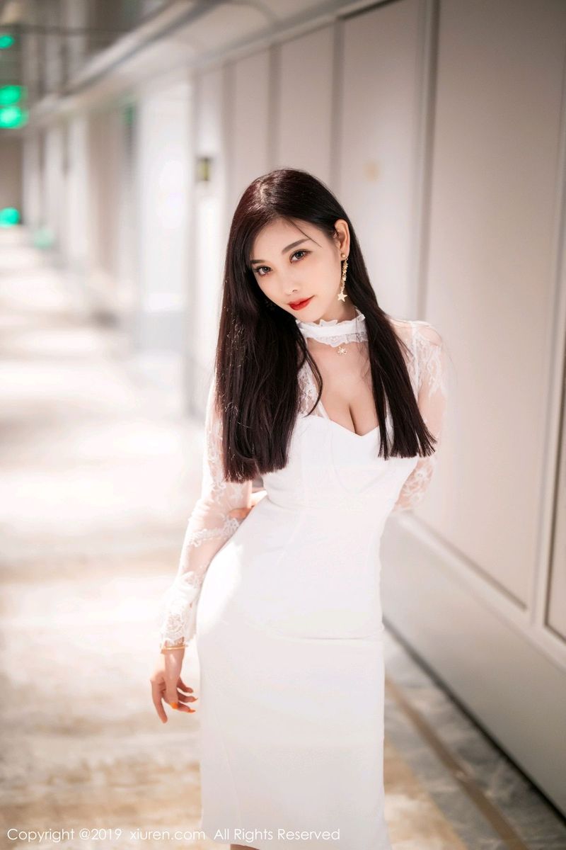 性感女神杨晨晨sugar典雅长裙修长美腿足量写真