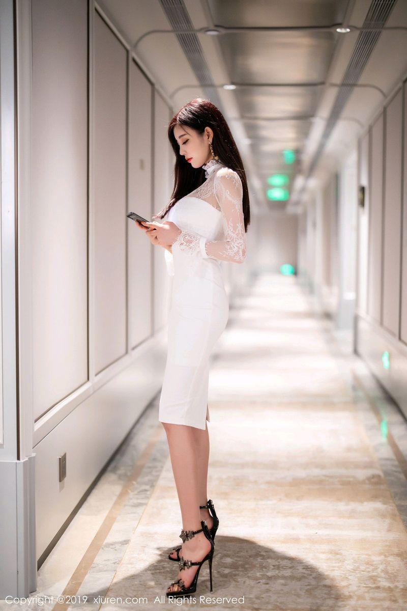 性感女神杨晨晨sugar典雅长裙修长美腿足量写真