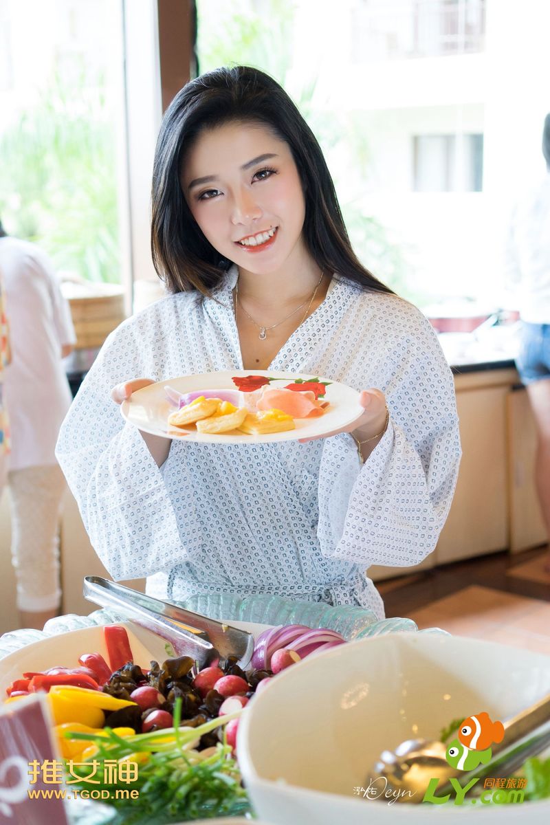 美女模特本能Luvian沙滩比基尼诱惑沙巴旅拍第一弹