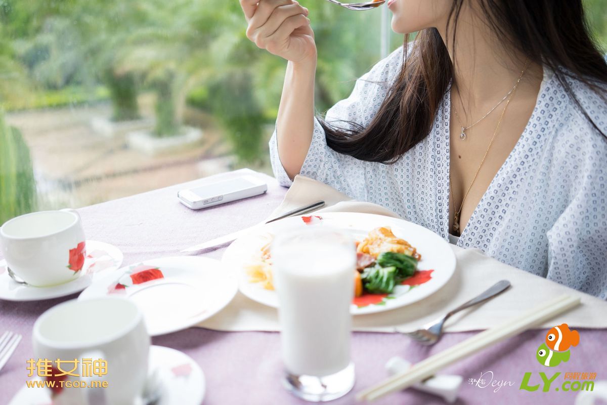 美女模特本能Luvian沙滩比基尼诱惑沙巴旅拍第一弹