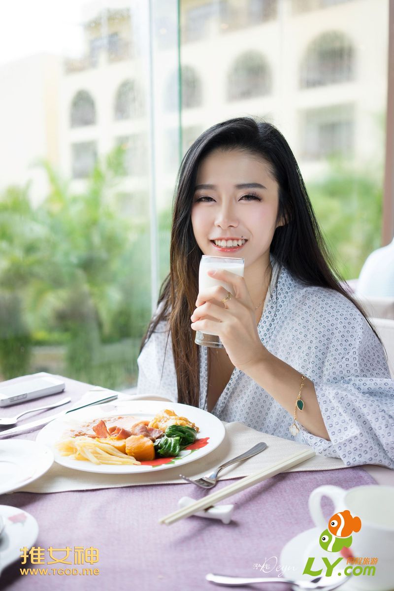 美女模特本能Luvian沙滩比基尼诱惑沙巴旅拍第一弹