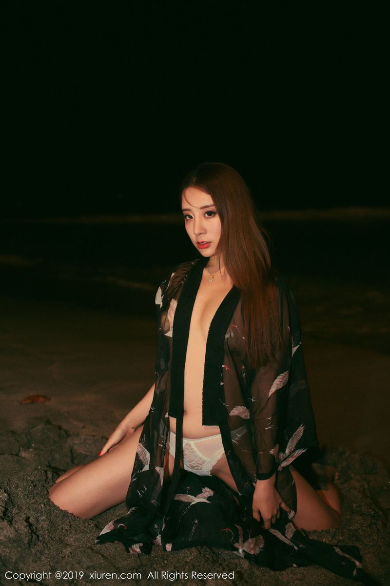 美女模特筱慧Icon海边沙滩比基尼内衣诱惑系列写真