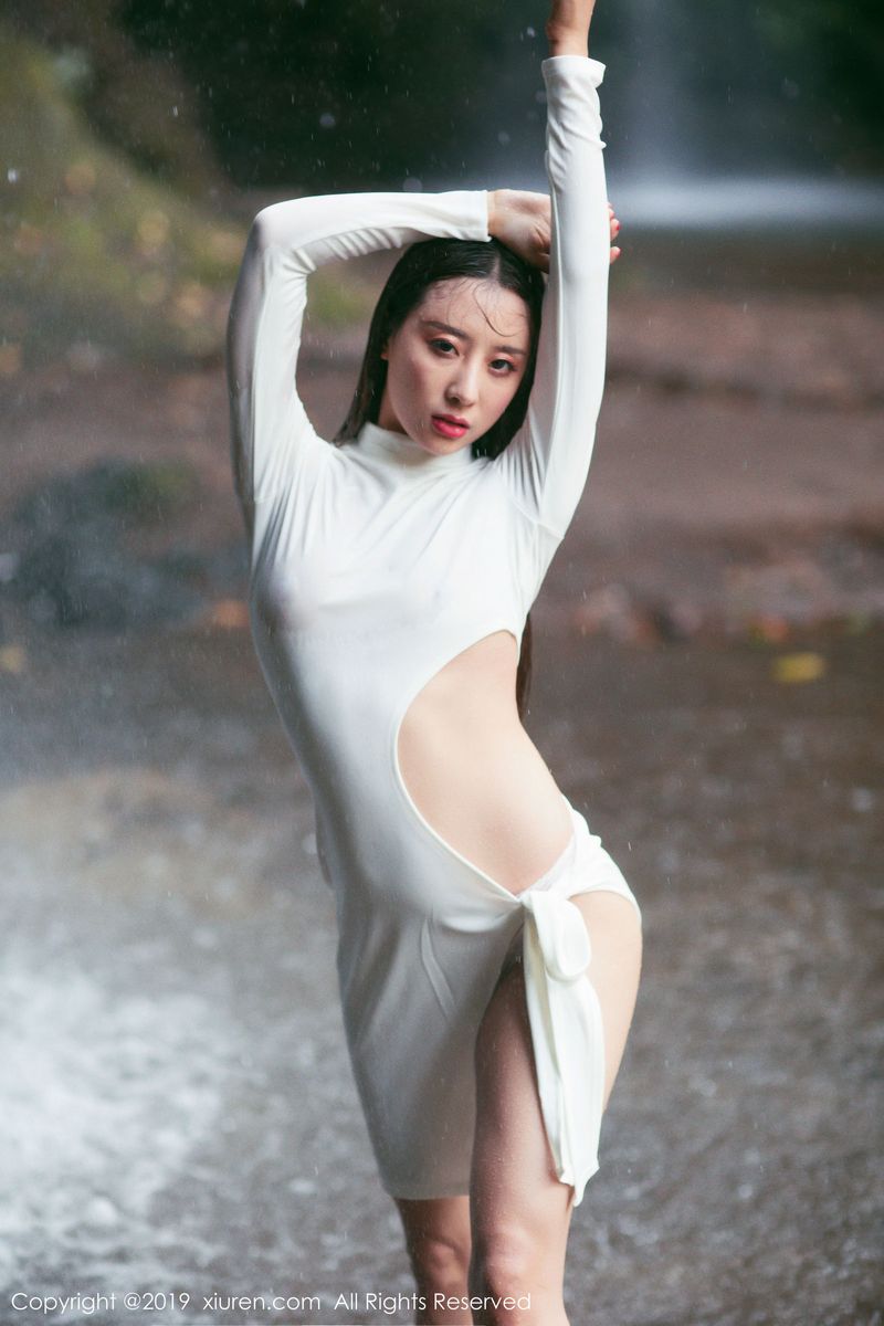 美女模特筱慧Icon海边沙滩比基尼内衣诱惑系列写真