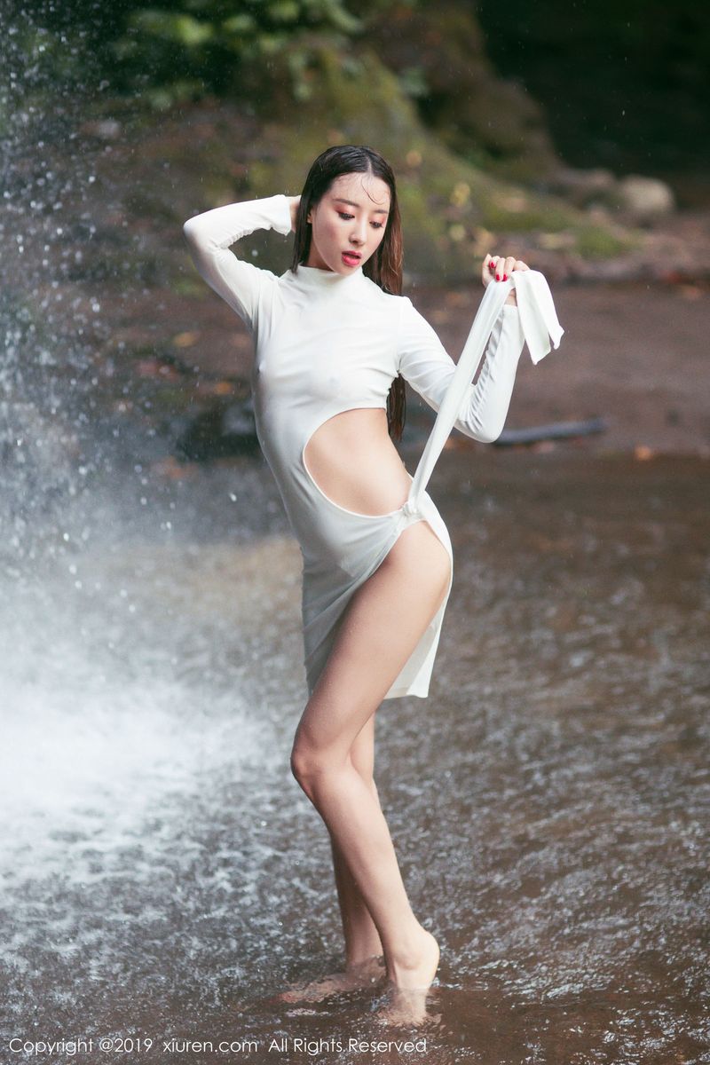 美女模特筱慧Icon海边沙滩比基尼内衣诱惑系列写真
