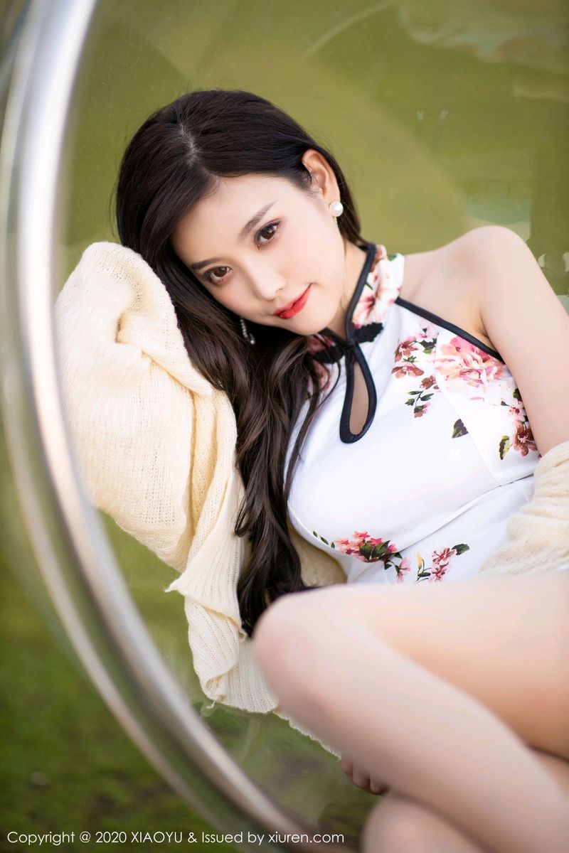 性感女神杨晨晨sugar古典旗袍&丝袜美腿室外写真