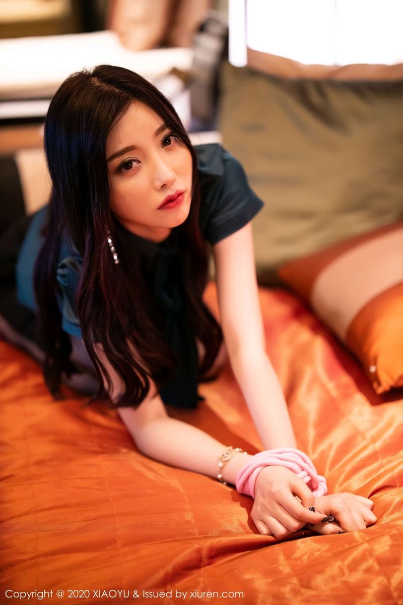 甜美女神杨晨晨sugar黑丝美腿与捆绑蒙面澳门旅拍