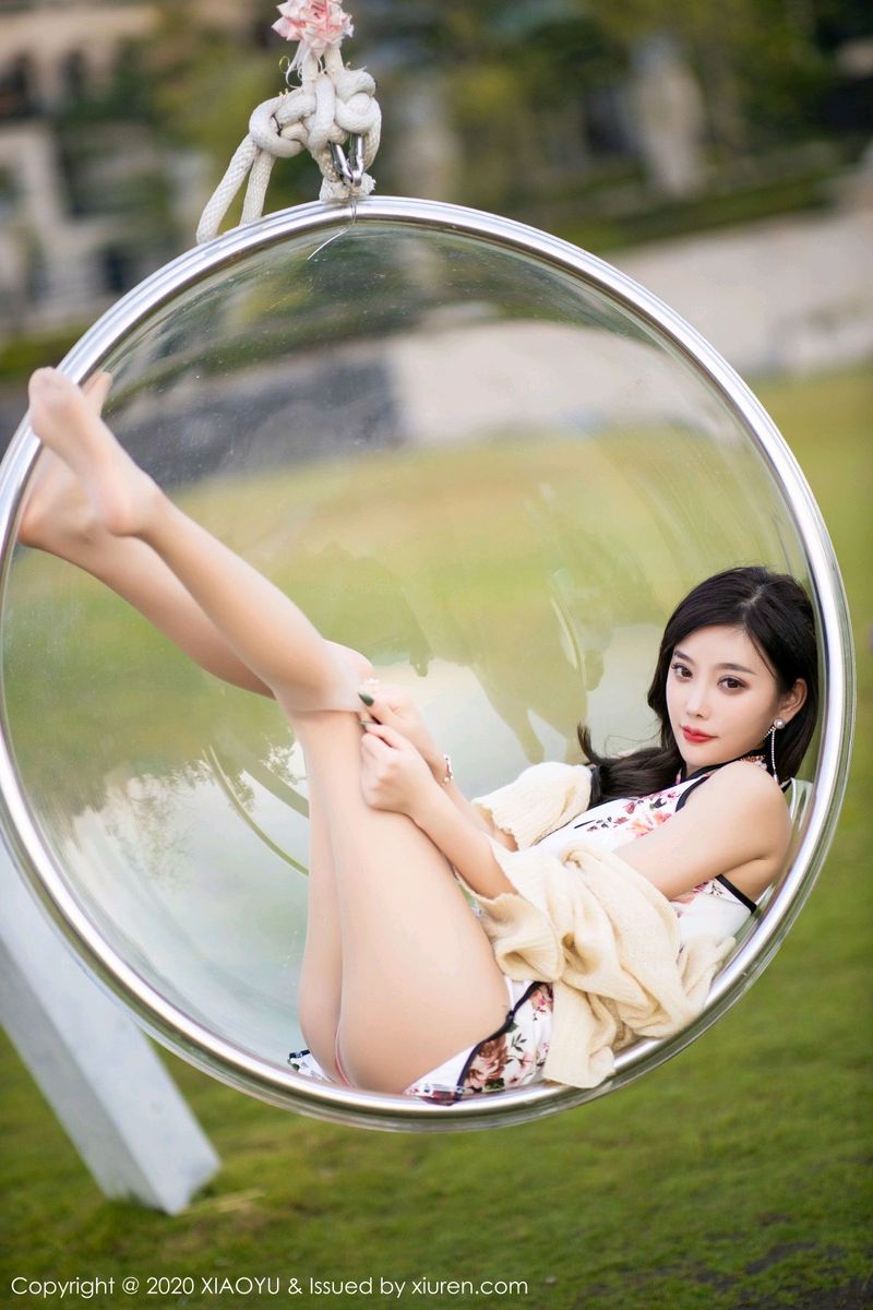 性感女神杨晨晨sugar古典旗袍&丝袜美腿室外写真