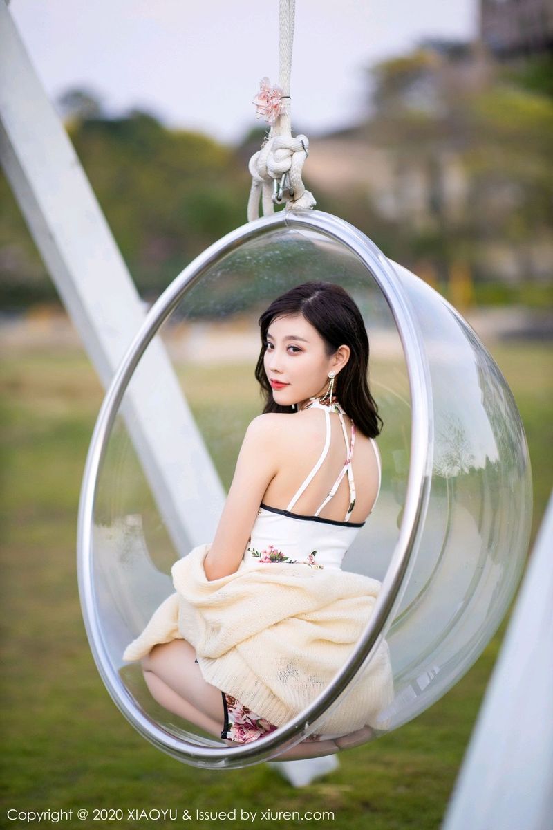 性感女神杨晨晨sugar古典旗袍&丝袜美腿室外写真