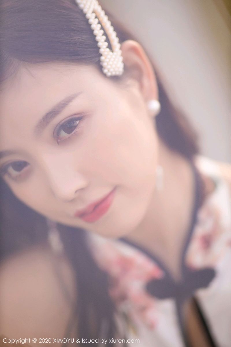 性感女神杨晨晨sugar古典旗袍&丝袜美腿室外写真