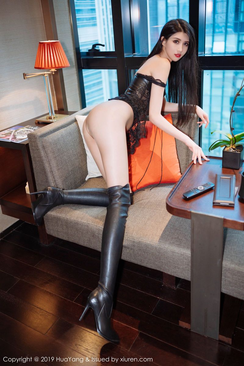 美女模特葛征Model黑丝美腿极致诱人重庆旅拍