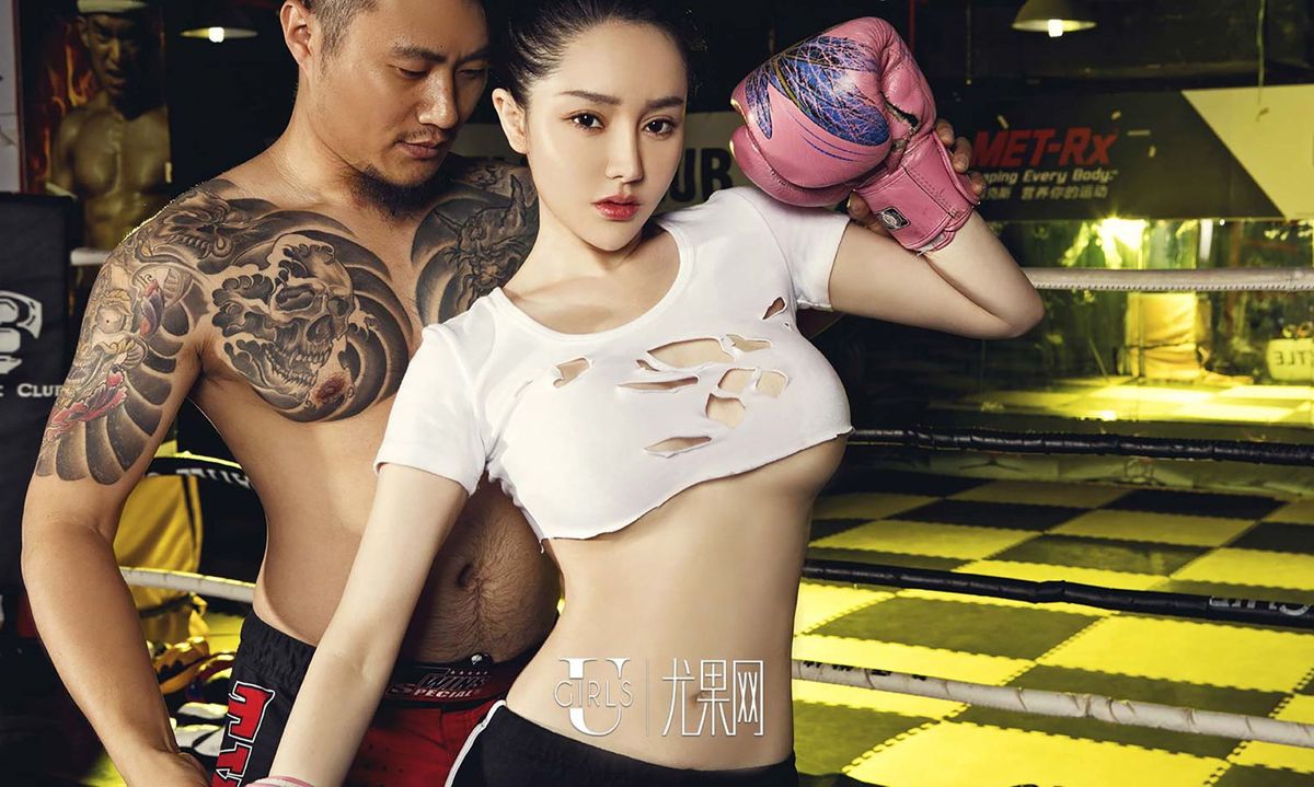 拳击美女麦苹果“权利游戏II”主题大尺度写真