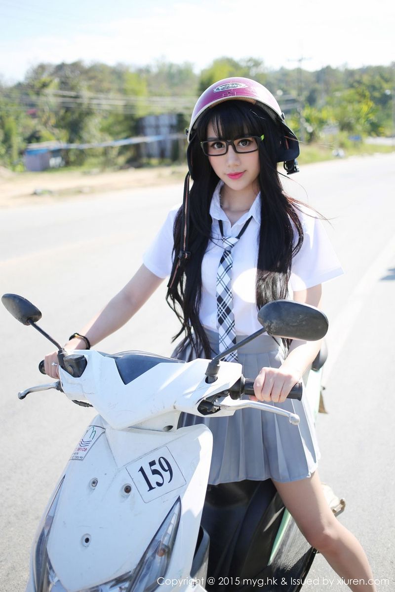 养眼美女杨晓青儿比基尼&校服外拍泰国旅拍