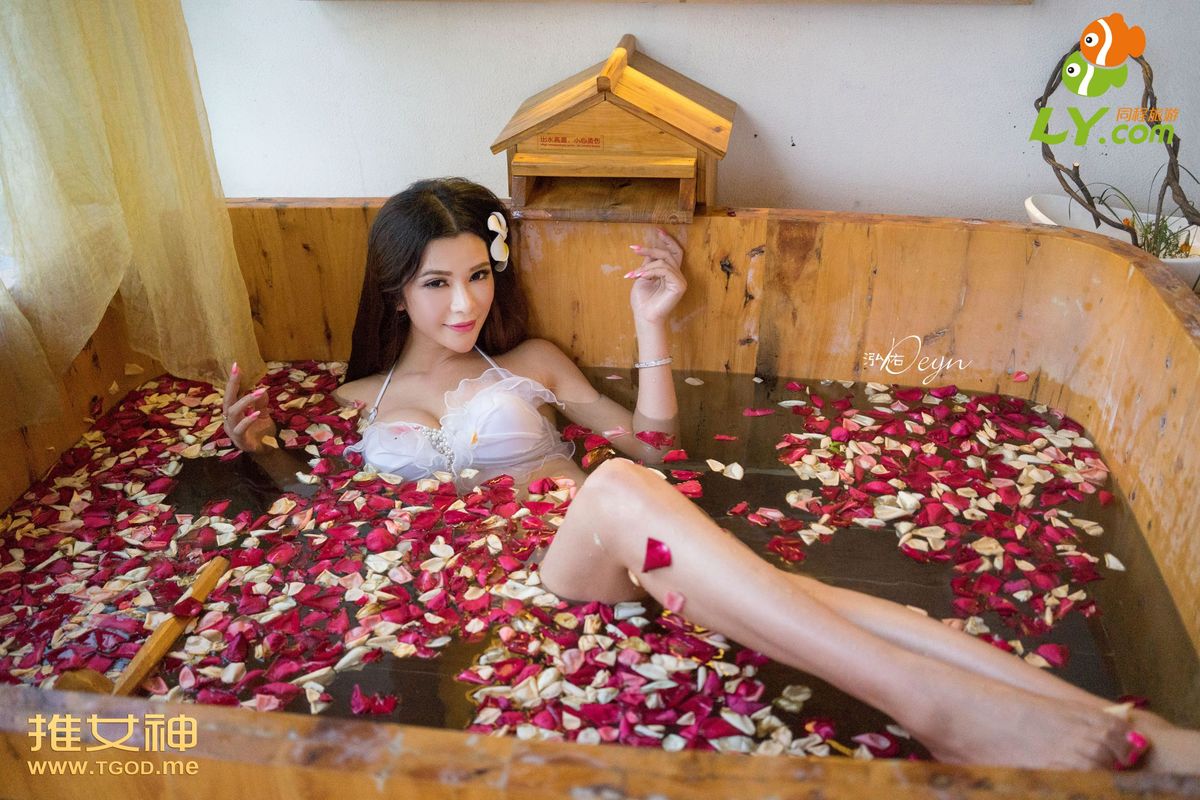 性感美女宛恩miyu壶山森林公园湿泉湿身写真 第十期