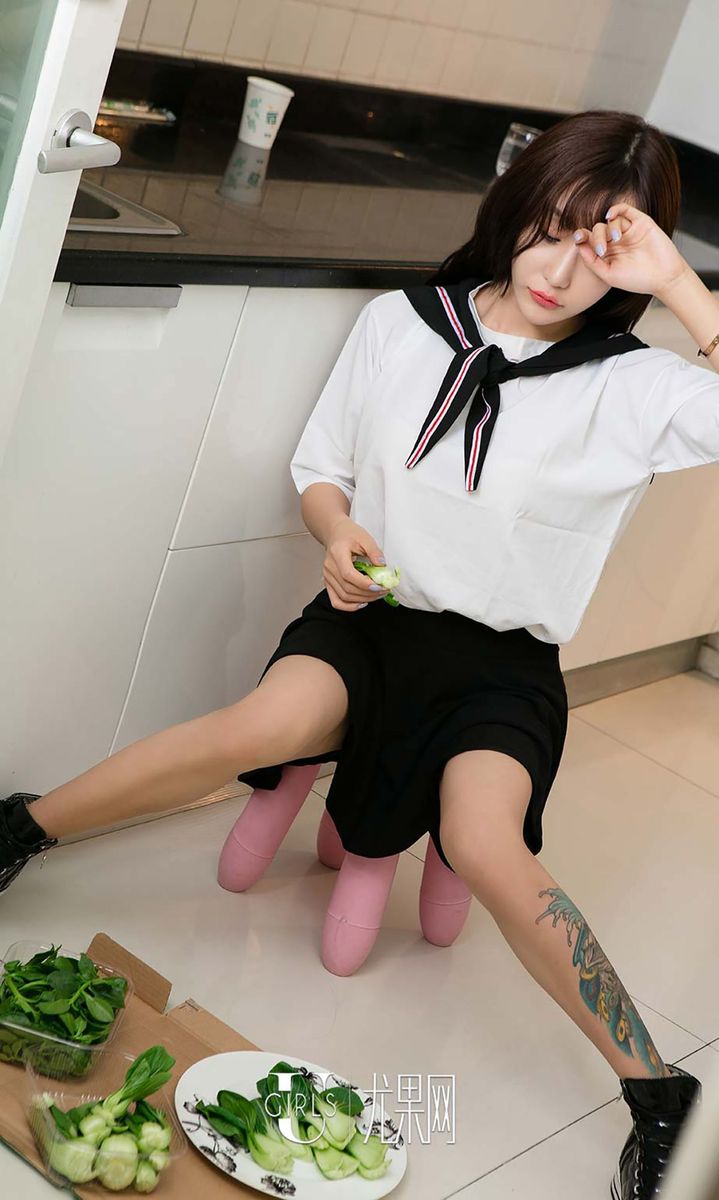 美女模特顾籼职场OL少女痴梦妩媚诱惑写真