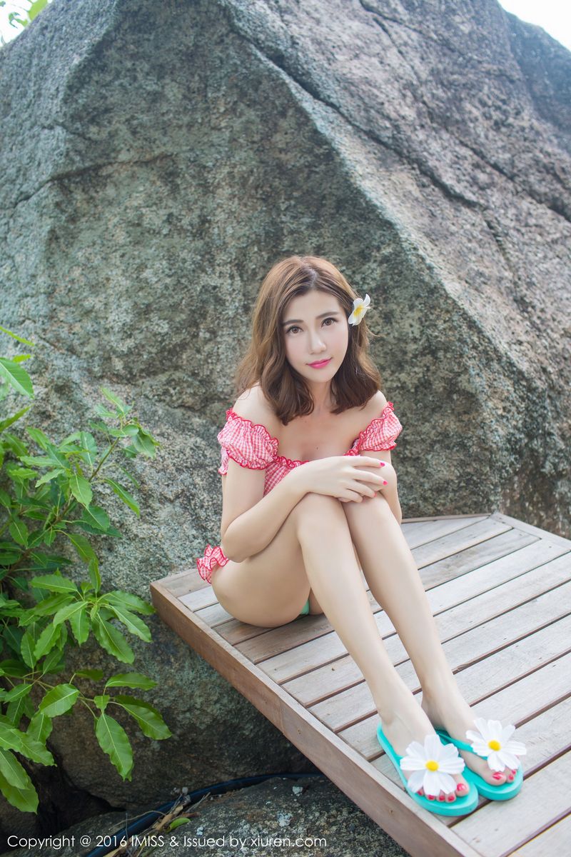 性感女神Sandy陈天扬学生装+比基尼苏梅岛旅拍