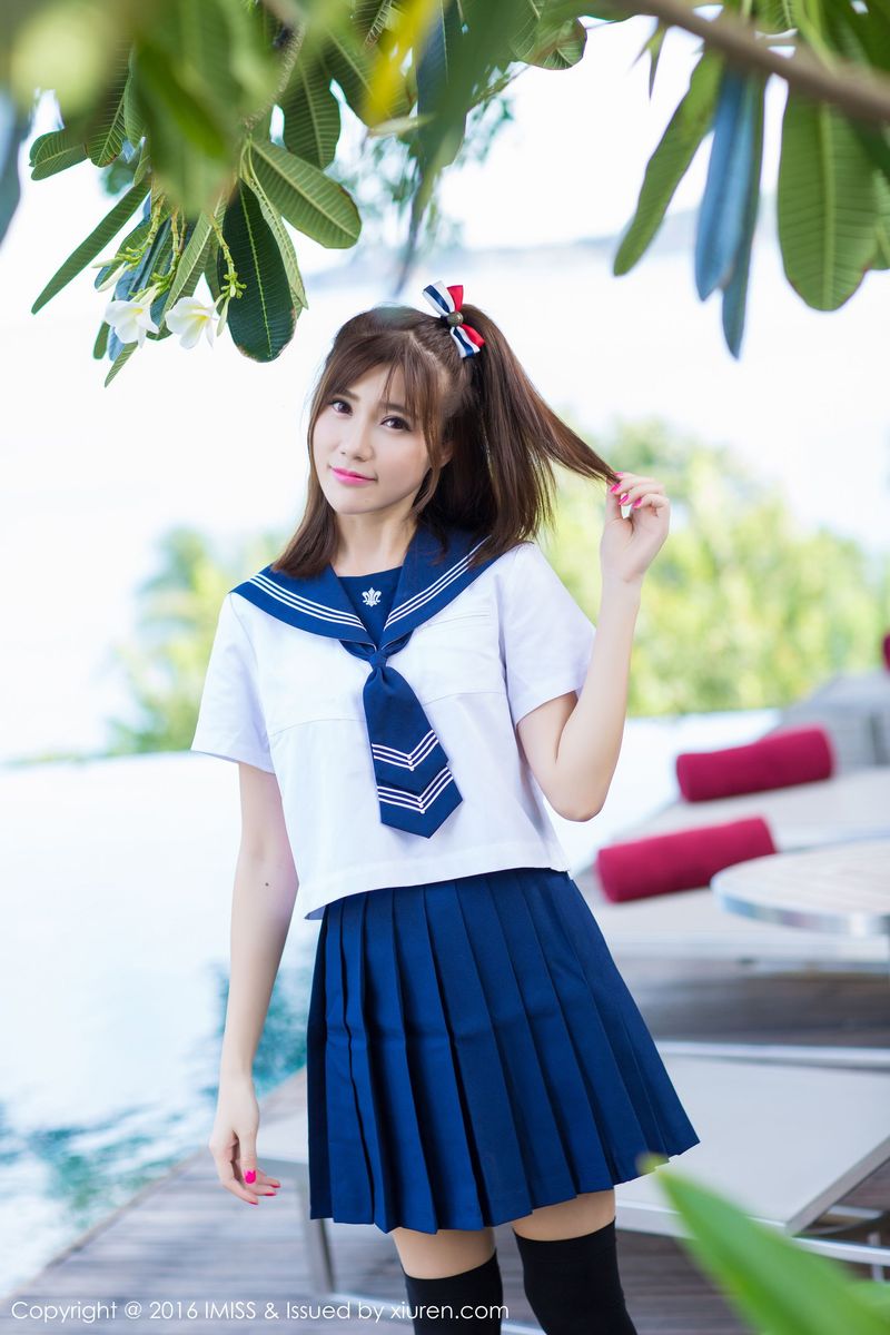 性感女神Sandy陈天扬学生装+比基尼苏梅岛旅拍