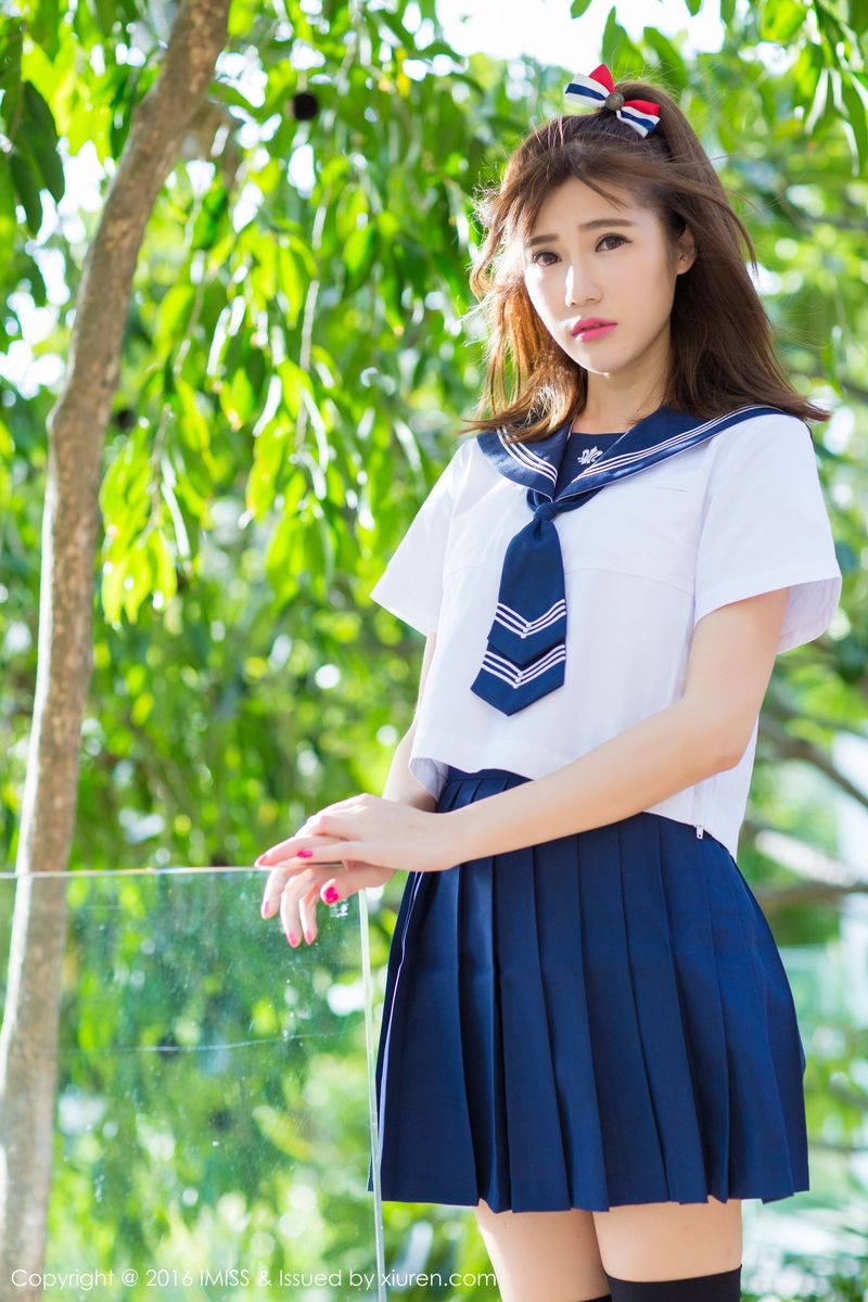 性感女神Sandy陈天扬学生装+比基尼苏梅岛旅拍