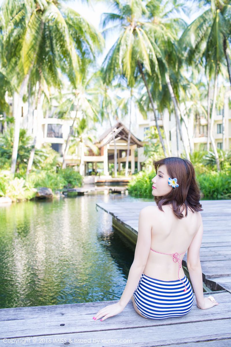 气质美女Sandy陈天扬白皙身材比基尼诱惑兰卡威旅拍